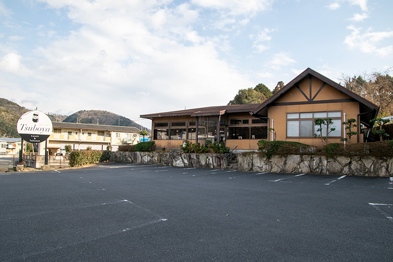 ファミリーレストランつぼや